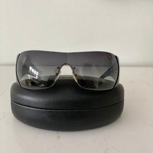 Authentic Prada Logo Sunglasses - Like New, Chic Black Design